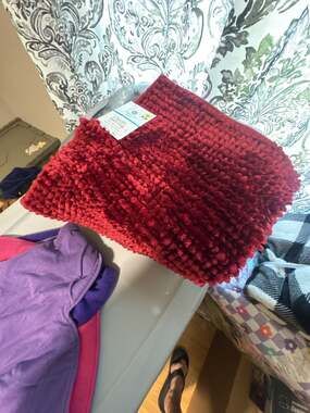 Comfort Bay Red Chenille Bath Rug Soft Absorbent Machine Washable